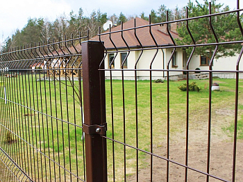 Столб 3м 50х50х1,5мм КОРИЧНЕВЫЙ 8017 (порошковая окраска)